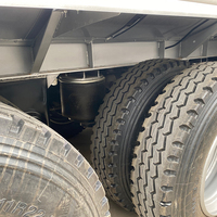 Camion-citerne pour le transport de résines chimiques, 4 compartiments, acier inoxydable, acier au carbone, semi-remorque pour le transport de liquides en vrac pour l'industrie chimique