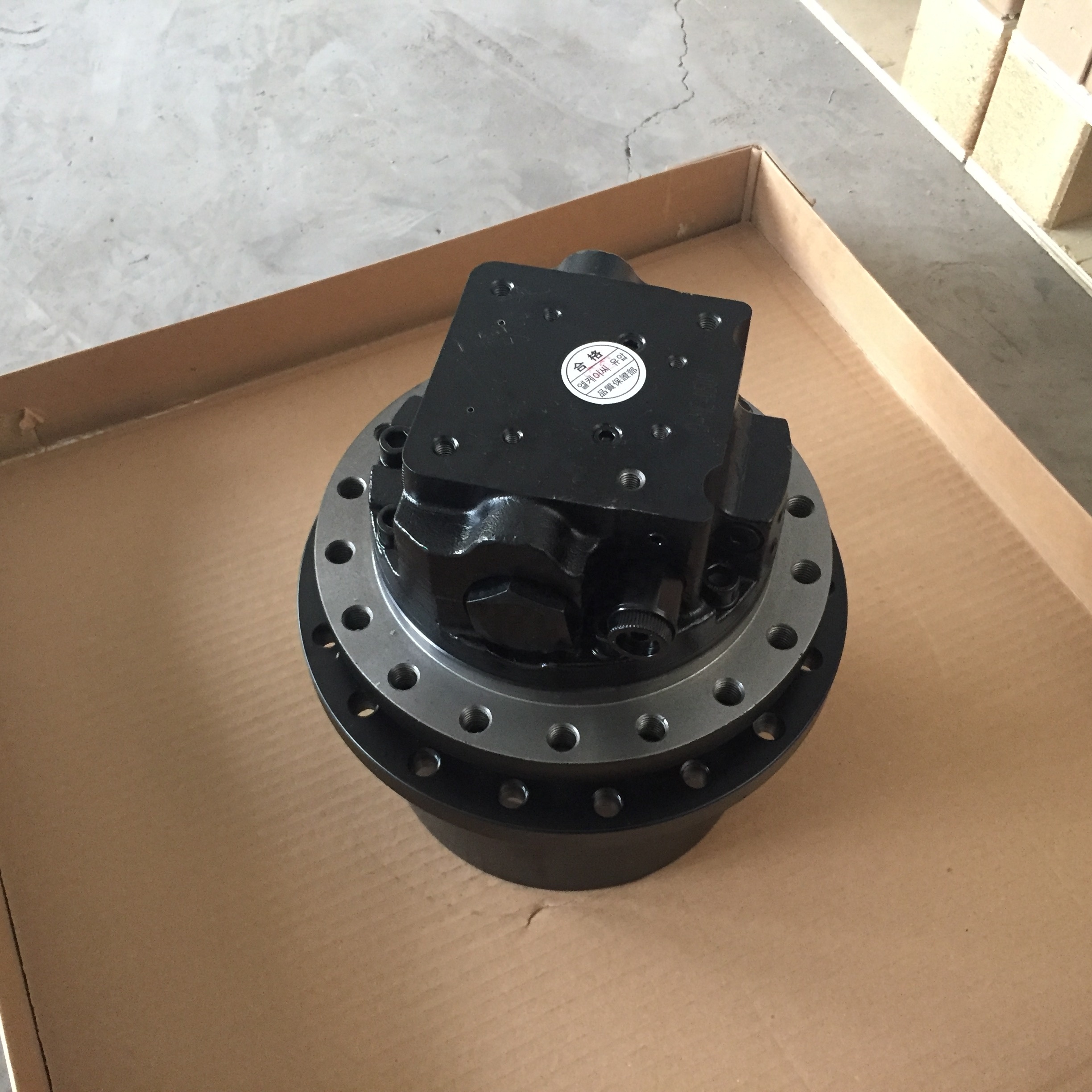 20450-52435 KYB Final Drive Kayaba 2045052435 Travel Motor