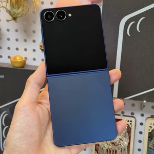Z Flip7 6.9 AMOLED QHD 120Hz 5G Android 14 Octa Core 50MP Caméra arrière Capteur d'empreintes digitales Batterie 4300mAh Nouveau téléphone - Product Image 1