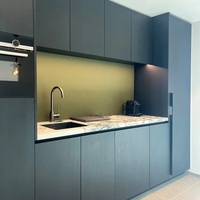 Senger, fabricant de meubles de cuisine et de buffets en bois massif sur mesure de luxe pour la conception de cuisines et salles à manger