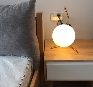 Listo para enviar diseño clásico bola de cristal decoración del hogar junto a la cama Lámpara de mesa - Product Image 3