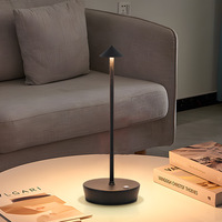 Lampe de table de restaurant sans fil portable moderne rechargeable avec batterie lampe de table en métal de luxe pour la décoration intérieure