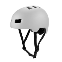 Casque de patin à roulettes de scooter multi sport intégré par OEM d'usine casque de cyclisme de planche à roulettes de patin à roues alignées pour adulte