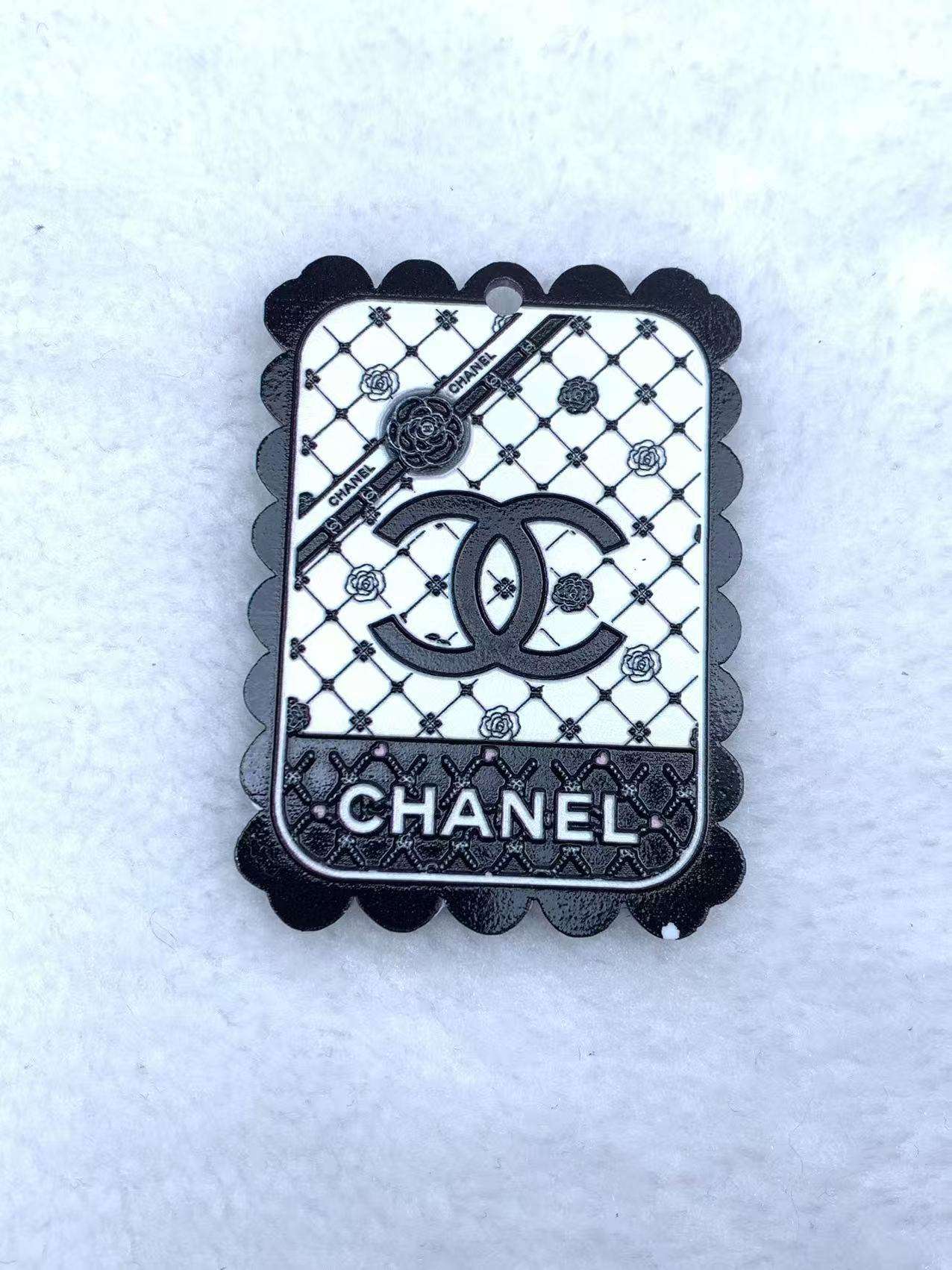 ลายดอกไม้ขนาดใหญ่แบบนูน