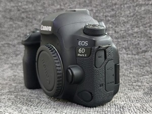 Appareil photo numérique reflex moyen format 26,5 MP, vidéo HD, 90 % neuf, modèle <span class=keywords><strong>6D</strong></span> <span class=keywords><strong>Mark</strong></span> <span class=keywords><strong>II</strong></span> (boîtier uniquement) - Product Image 2