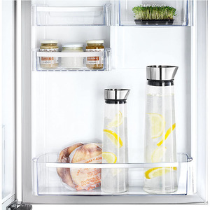 <span class=keywords><strong>Carafe</strong></span> <span class=keywords><strong>à</strong></span> <span class=keywords><strong>eau</strong></span> en verre <span class=keywords><strong>cristal</strong></span> clair de 1000ml avec couvercle en acier inoxydable pour une boisson polyvalente - Product Image 4