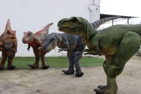 Costume de dinosaure T-Rex réaliste et personnalisable, avec structure métallique légère, pour utilisation en intérieur/extérieur, dans les écoles, les jardins, les aéroports