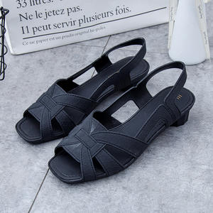 2024 été en plein air femmes sandales <span class=keywords><strong>nouvelle</strong></span> mode <span class=keywords><strong>couleur</strong></span> unie talon bas décontracté chaussures pour femmes creux plat plage sandales - Product Image 2