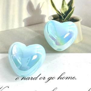 Cuentas acrílicas en forma de corazón de 21 mm que brillan en la oscuridad, chapadas, para cadena de teléfono, accesorios para llaveros - Product Image 1