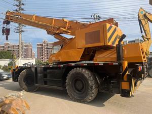 Grue sur camion d'occasion KATO KR-35H-II 35 tonnes, moteur Mitsubishi, hauteur de levage 60m, pompe hydraulique Kawasaki pour travaux de construction lourde - Product Image 4