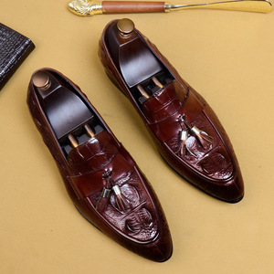 Chaussures Oxford en cuir véritable pour hommes, style anglais, avec lacets à franges, adaptées à toutes les saisons. - Product Image 1