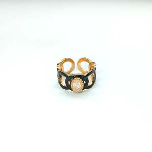 Anillo de Moda de Acero Inoxidable 316L con Baño de Oro PVD y Esmalte Negro, Joyería con Piedra Ovalada - Product Image 1