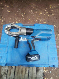 كماشة قطع الكابلات الأوتوماتيكية تعمل بالبطارية الهيدروليكية المحمولة من <span class=keywords><strong>Suntech</strong></span> مع ضمان لمدة 3 سنوات لأدوات العقص - Product Image 4