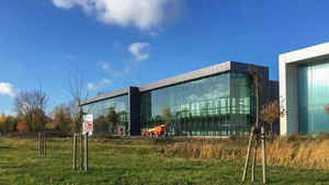 Edificios Prefabricados de Estructura de Acero Ligero Multiusos para Centros Comerciales y Salas de Exposición con Servicios de Soldadura, Corte y Doblado - Product Image 6