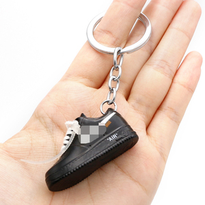 Zy3509c Hot-Sale <span class=keywords><strong>3d</strong></span> Mini <span class=keywords><strong>Sneaker</strong></span> Schoenen Sleutelhanger Rubber Voor <span class=keywords><strong>Jordan</strong></span> Sleutelhanger Voor Tiener Rugzak Tassen Decoratie Cadeau J Dunks Sneake