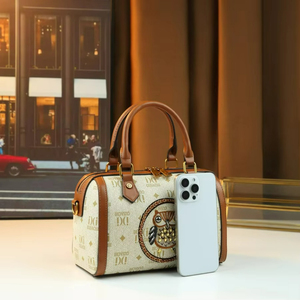 กระเป๋าถือแฟชั่นสไตล์เรโทรลายพิมพ์ตัวอักษรรูปนกฮูกประดับหมุดสำหรับผู้หญิง - Product Image 3