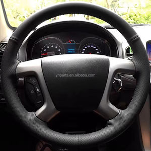 Accessoires d'intérieur de voiture DIY Housse de <span class=keywords><strong>volant</strong></span> en cuir microfibre pour Toyota Avalon Camry Corolla 2018-2022 <span class=keywords><strong>RAV4</strong></span> - Product Image 4