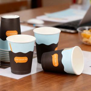 แก้วกาแฟแบบใช้แล้วทิ้งสองชั้น ย่อยสลายได้ ผลิตจากกระดาษสังเคราะห์ ลายนูน ปรับแต่งได้ พร้อมโลโก้ตามสั่ง สำหรับร้านอาหาร - Product Image 4