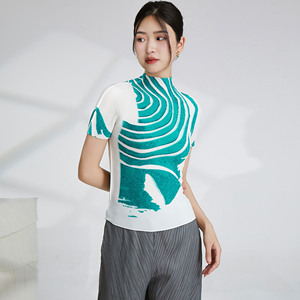 2025เสื้อฤดูร้อนล่าสุดสำหรับผู้หญิง Miyake เสื้ออัดพลีทเสื้อยืดคอเต่าเข้ารูปเสื้อยืดเข้าได้กับเสื้อเบลาส์และเสื้อเชิ้ตสำหรับผู้หญิง - Product Image 2