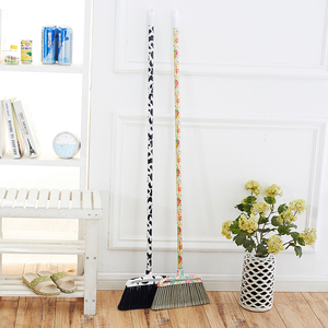 Brosse à poils d'extérieur du fabricant avec bâton <span class=keywords><strong>en</strong></span> <span class=keywords><strong>bois</strong></span> <span class=keywords><strong>Pelle</strong></span> à poussière <span class=keywords><strong>en</strong></span> plastique Nettoyage de la maison Tête de balai <span class=keywords><strong>en</strong></span> plastique PET PP - Product Image 3