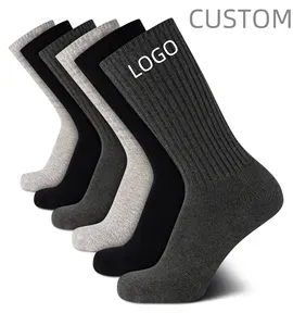 Kostenloses Design hochwertige individuelle Logo-Socken Mannschaft Sportsocken individuelle Baumwollsocken