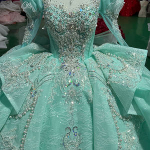 Vestido de Quinceañera Moderno Verde Brillante con Escote Romántico, Vestido de Fiesta Personalizado con Encaje, Cuentas y Cristales Xs114 - Product Image 6