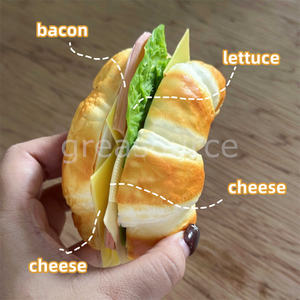 Croissant français au jambon et au fromage, tranché, boulangerie artisanale, beurreux, feuilleté, sandwich, modèle alimentaire, jouet, présentoir à laitue - Product Image 6