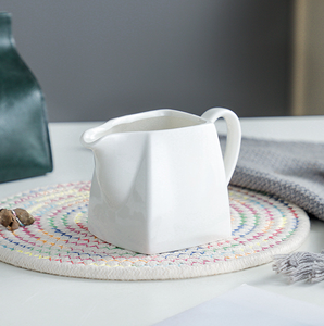 Petite cruche à crème en porcelaine fine 350 ml avec bec verseur et poignée, sans couvercle, pour saupoudrer la sauce, classique, écologique, portable - Product Image 6