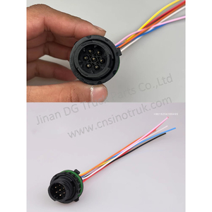 Geschikt Voor <span class=keywords><strong>Scania</strong></span> Achterlicht Socket <span class=keywords><strong>Scania</strong></span> Mistlamp Hoofd Vrachtwagen Plug Koplamp Plug Auto Achterlicht Stopcontact - Product Image 4