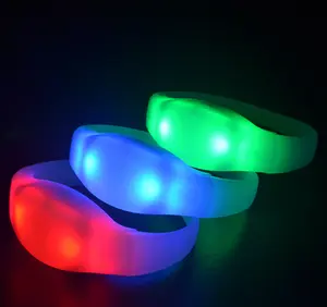 7 Lighting Colors LED Voice Control Bracelet Flashing Bangle Sound Activated Wristbands for Party Rave Concert Carnival Favors