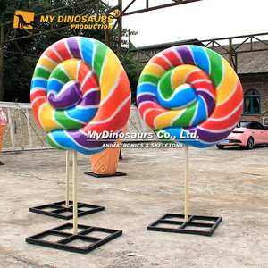 Statue en fibre de verre, grande sculpture de sucette colorée - Product Image 2