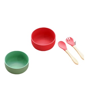 Bol d'apprentissage en silicone pour enfants avec cuillère et fourchette 12M+ – Ensemble d'alimentation bébé anti-chute avec ventouse – Couleur unie - Product Image 2