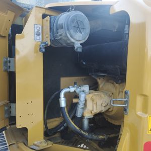 حفارة كاتربيلر 308E2 مستعملة عالية الجودة بوزن 8 طن مع محرك وناقل حركة ومضخة، موديل 2023 تم اختبارها وفحصها - Product Image 4