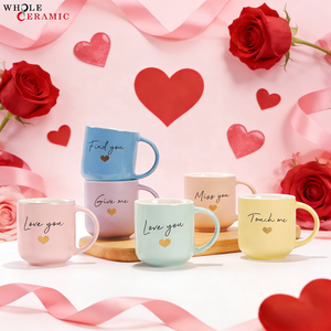 Vente en gros <span class=keywords><strong>de</strong></span> cadeaux personnalisés pour la Saint-Valentin, tasses en céramique bicolores, intérieur rouge, extérieur <span class=keywords><strong>blanc</strong></span>, avec un design <span class=keywords><strong>de</strong></span> lèvres en forme <span class=keywords><strong>de</strong></span> cœur, différentes poignées - Product Image 3