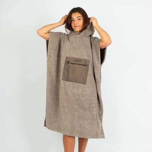 Serviette de plage à capuche en coton éponge personnalisée en gros pour adultes, <span class=keywords><strong>poncho</strong></span> pour le <span class=keywords><strong>surf</strong></span> et la natation - Product Image 1