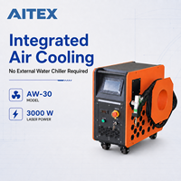 Machine de soudage au laser à fibre portative refroidie par air 3000W, soudeuse au laser industrielle 5-en-1 pour le soudage, la découpe et le nettoyage AW-30