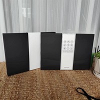 Boîte en papier kraft A4 personnalisée avec logo, recyclable, doublure en aluminium pour l'emballage de t-shirts et chaussettes - Idéale pour les dossiers à manches courtes
