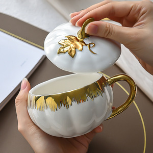 Tasses en céramique créatives et de haute qualité en forme de citrouille avec couvercles et cuillères, idéales pour la maison et le bureau – Vente en gros - Product Image 3