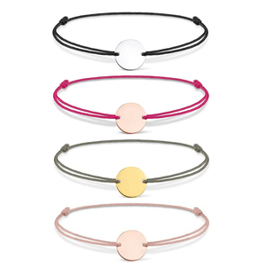 Braccialetto Personalizzato <span class=keywords><strong>con</strong></span> Nome e Data di Nascita, Regalo per Neonati, Incisione su Disco Rotondo in Acciaio Inox, Braccialetto Macramè - Product Image 1