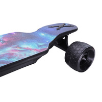 Meilleur cadeau de Noël : Skateboard électrique chinois pour fille avec télécommande, 5000mAh 10S2P