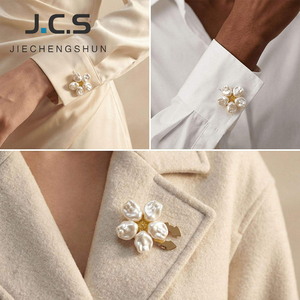 Copribottoni Decorativi con Perle alla Moda <span class=keywords><strong>per</strong></span> <span class=keywords><strong>Camicie</strong></span>, <span class=keywords><strong>Gemelli</strong></span> <span class=keywords><strong>per</strong></span> Maniche, Clip <span class=keywords><strong>per</strong></span> Colletti a Fiore, Accessori Eleganti - Product Image 2