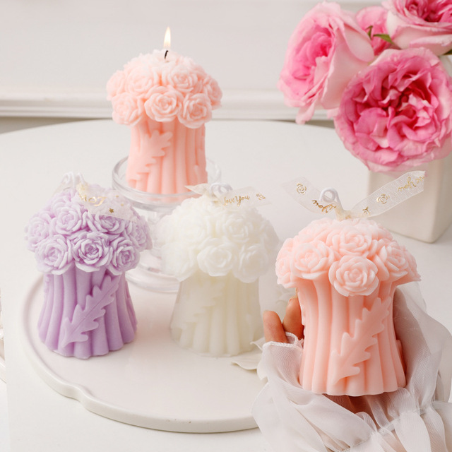 Flower Bouquet Aromatherapy Candle Romantic Rose Scent Wax Candle Valentine's Day Gift Home Atmosphere Decoration