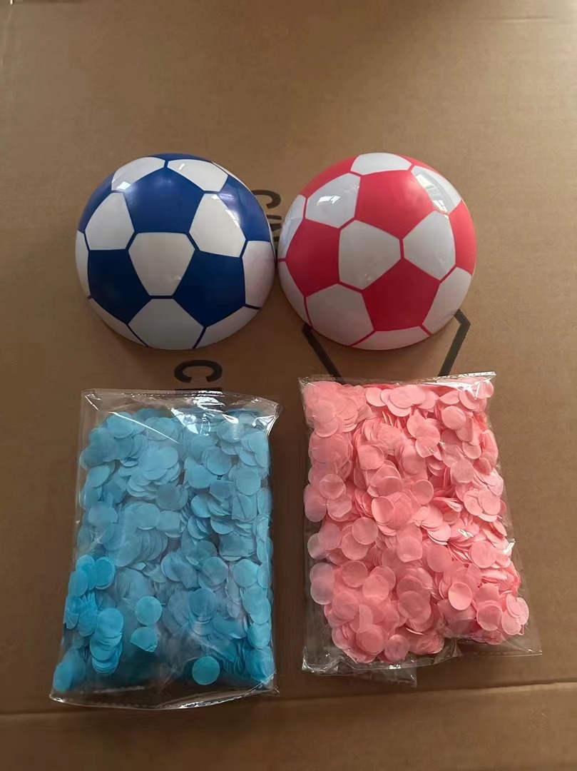 Un ballon de foot + deux sacs Confetti