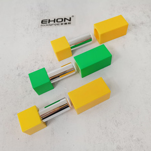Tube à lèvres magnétique carré personnalisé en plastique ABS, étui pour baume à lèvres, emballage cosmétique, conteneur à lèvres vide avec impression 3D - Product Image 1