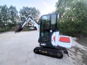 Mini-excavatrice d'occasion E20 de 2 tonnes, modèle original, micro-pelle BOB, mini-excavatrices de jardin à vendre, certifiée CE, avec brise-roche - Product Image 5