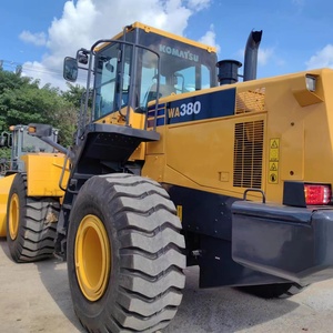 รถตักล้อยาง WA380Z มือสองสภาพ 98% น้ำหนักบรรทุก 15 ตัน เครื่องยนต์ Caterpillar 75 กิโลวัตต์ สำหรับปั๊ม 2000 ชั่วโมง WA380-6/600 - Product Image 2