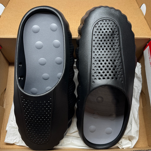 2026 New Pre-Match Training <b>Mules</b> Designer Closed-Toe <b>Slippers</b> with Inlaid Wear-Resistant Rubber Pads Soft and Skin-Friendly - Product Image 2