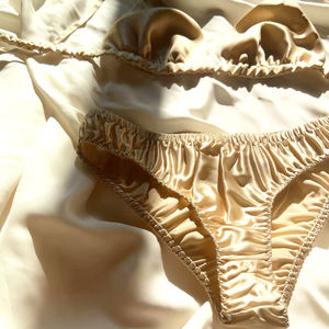 Calcinhas Femininas de Seda 100% Amoreira com Design de Renda, Macias e Respiráveis, 6 Cores, Baixo MOQ, Venda Direta da Fábrica - Product Image 1