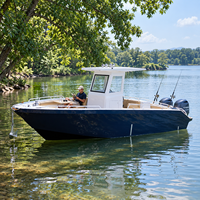 Bateau à console centrale en aluminium sur mesure de 27 pieds avec grand canapé lounge pour fêtes, réservoir de carburant de 350 L, deux moteurs de 150 CV, pour la pêche récréative