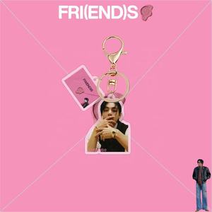 Venta al por mayor KPOP Idol <span class=keywords><strong>Kim</strong></span> <span class=keywords><strong>Tae</strong></span> <span class=keywords><strong>Hyung</strong></span> Bangtan Boys <span class=keywords><strong>V</strong></span> FRI(END)S Llavero de plástico Llavero Acrílico - Product Image 3